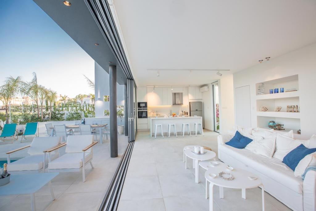 The White H Villa, Protaras, Fresh And Peaceful 帕拉利米尼 外观 照片