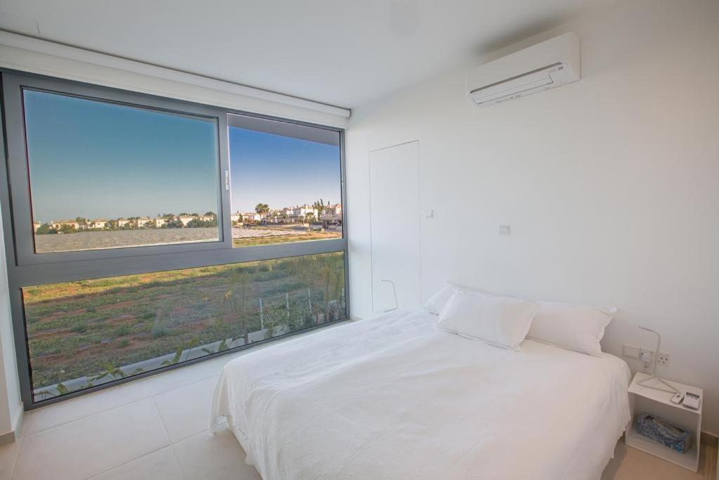 The White H Villa, Protaras, Fresh And Peaceful 帕拉利米尼 外观 照片